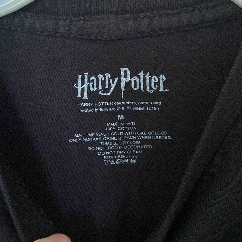 Gryffindor Tee - Picture 3 of 4